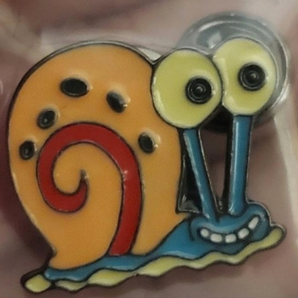 Cute enamel "Gary the Snail" push Lapel pin. - Picture 5 of 7